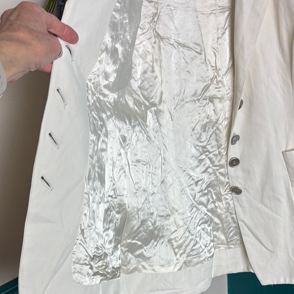 Pete and Greta Women's Cream Button-Front Blazer Jacket - Picture 7 of 12